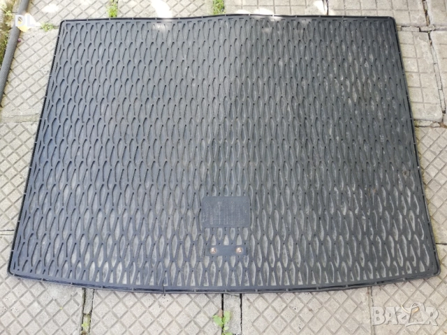 Гумена стрелка за багажника за Mazda CX30 2020-, Мазда СХ30 Оригинална, снимка 4 - Аксесоари и консумативи - 51722329