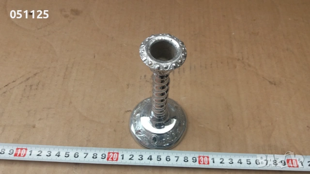 масивен английски посребрен свещник , снимка 3 - Антикварни и старинни предмети - 53026208