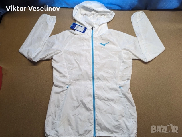 НОВО Mizuno Дамско Яке с Качулка Размер S Бяло Олекотено Ветровка