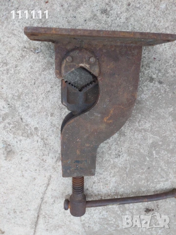 Тръбно менгеме 