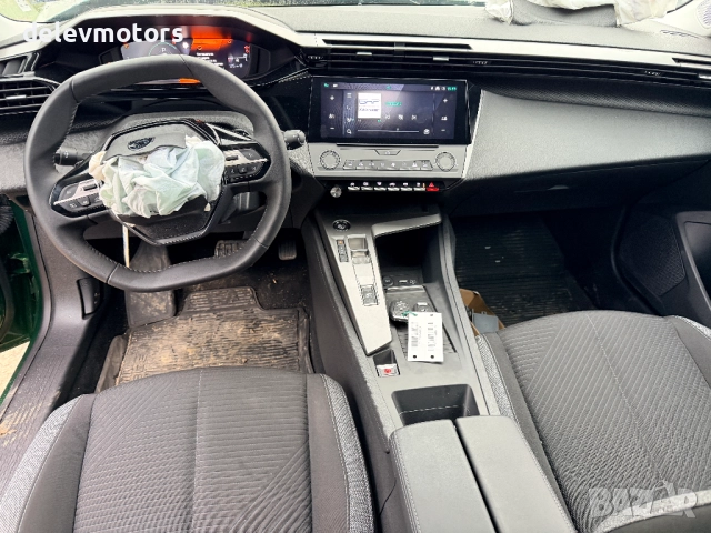 Peugeot 308 (P5), 1.2 Pure Tech 131 кс., двигател HNS, ск. кутия АТN8 автоматик, 12 000 km., 2024 г., снимка 11 - Автомобили и джипове - 52697292