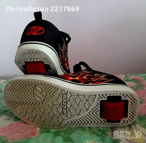 Маратонки с колелца HEELYS N33, снимка 4 - Детски маратонки - 55992755