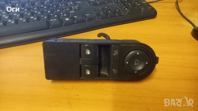 Бутони ел.стъкла за Опел Зафира В и Остра Н 13 209 203