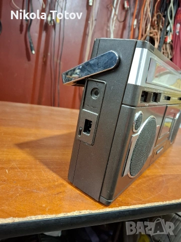 Продава се касетофон Grundig RR-650. , снимка 5 - Радиокасетофони, транзистори - 53625662