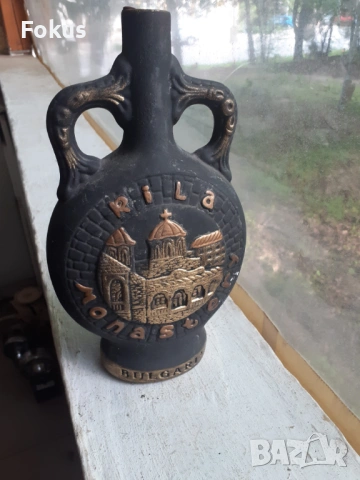 Старо вино бъклица Мерло от Хърсово с печат -Рилски манастир, снимка 2 - Антикварни и старинни предмети - 53429544