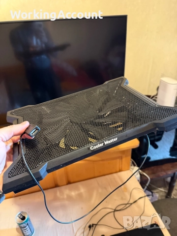 Продавам охладител за лаптоп Cooler master с usb , снимка 2 - Части за лаптопи - 52659594