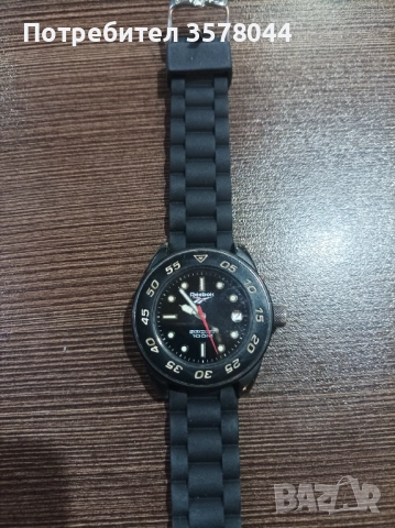 Дизайнерски часовник.