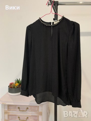 Красива блуза в размер XS, снимка 5 - Блузи с дълъг ръкав и пуловери - 44259939