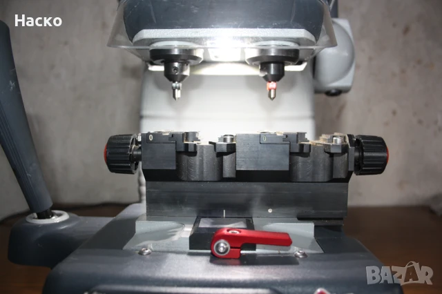 ямкова ключарска машина Silca Matrix Evo S, снимка 7 - Други машини и части - 50617718