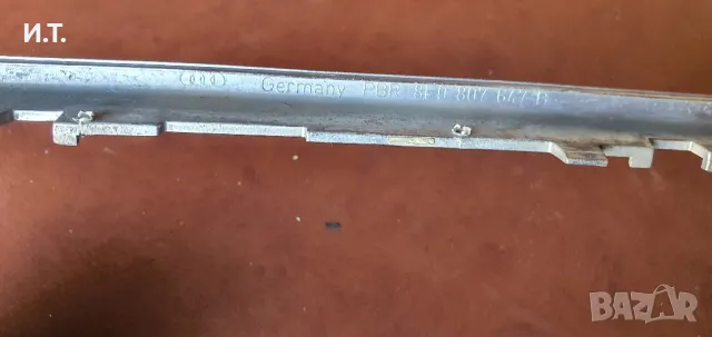 Audi S4 B6 хром държача на централната решетка между халогените., снимка 3 - Части - 50404028