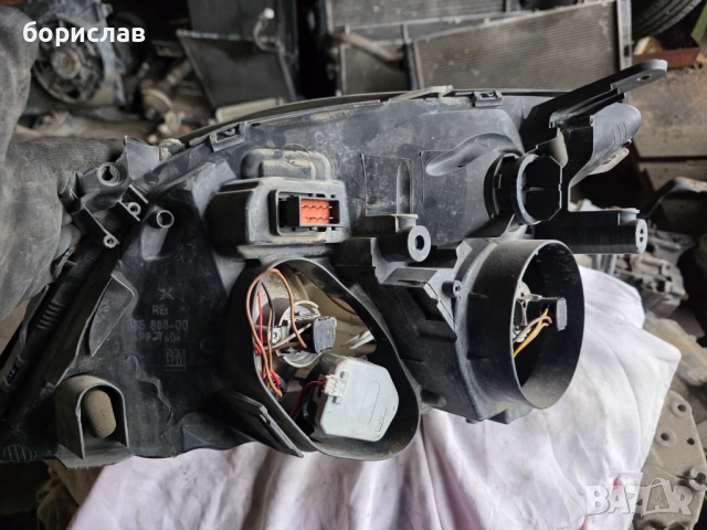 Десен фар за Опел Вектра ц , снимка 3 - Части - 52355917