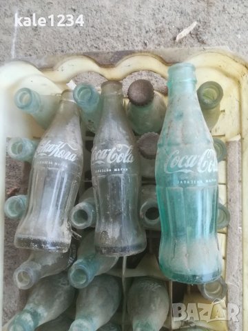 Стари шишета от Coca-Cola. 250ml. Шише Кока - Кола. Каси с амбалаж. Безалкохолно, снимка 2 - Антикварни и старинни предмети - 39457475