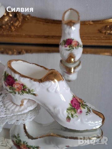 Декоративна обувка *Royal Albert Old Country Roses* 🌹 , снимка 3 - Декорация за дома - 52769127
