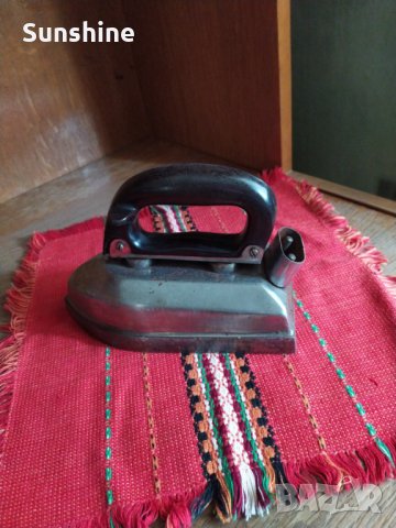 Старинна ютия работеща ЕЛПРОМ 1950 г., снимка 3 - Антикварни и старинни предмети - 35675517