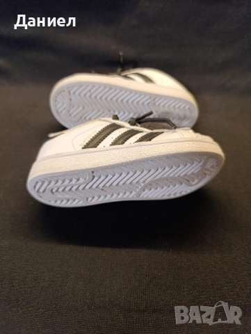 Бебешки маратонки Adidas , снимка 5 - Детски маратонки - 51584588