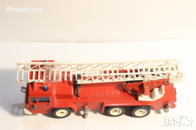 1:55?? SIKU КАМИОН ПОЖАРНА КРАН КОЛИЧКА МОДЕЛ, снимка 2 - Колекции - 53181056