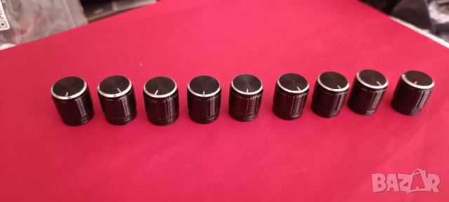 Черни кnobs (врътки) за апаратура ,ефекти и други 