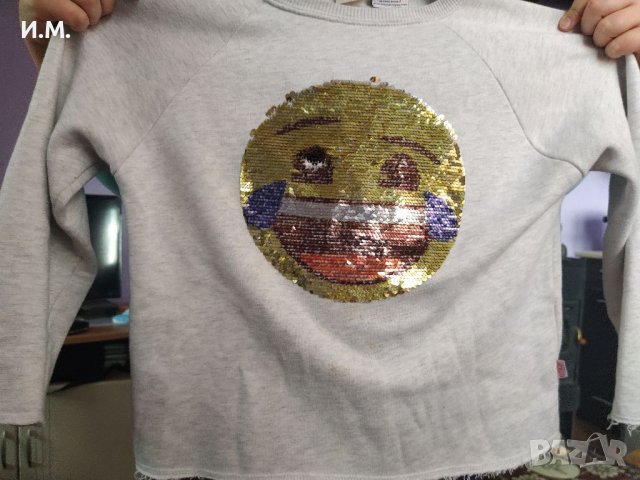 Красива блузка със сменящо се личице, снимка 2 - Детски Блузи и туники - 38972071