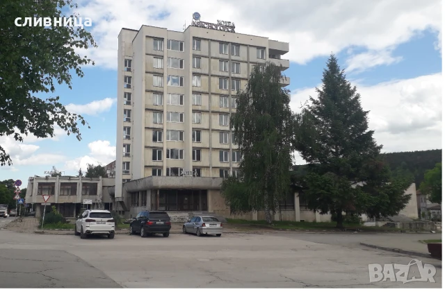 450кв.м партер център гр.Сливница, снимка 3 - Магазини - 46126380