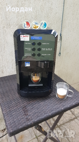 Lavazza LB 2500 Plus. Кафемашина с капсули lavazza blue. Saeco, снимка 1 - Кафемашини - 44670917