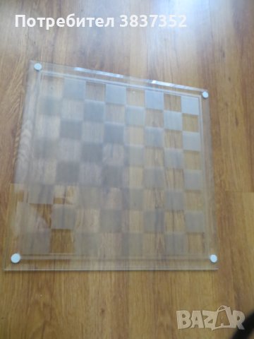 Лимитирано издание на елегантен стъклен комплект шах/дама, снимка 5 - Шах и табла - 42219572