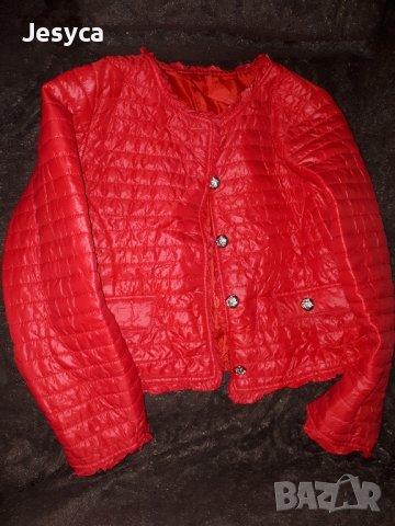 Късо червено шушляково яке, снимка 3 - Якета - 44462404