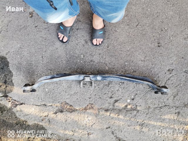 Греда под радиатор за голф 2 , снимка 2 - Части - 41888347