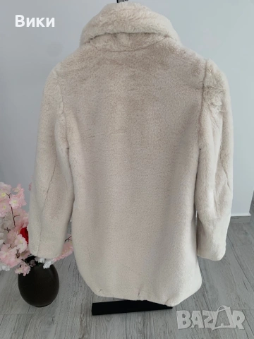 Пухено палто в размер XS, снимка 13 - Палта, манта - 53018959