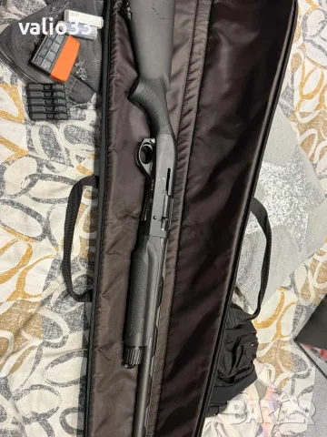 Ловен автомат на италианската фирма Benelli, модел M2, калибър 12/76, снимка 10 - Газово оръжие - 56131458