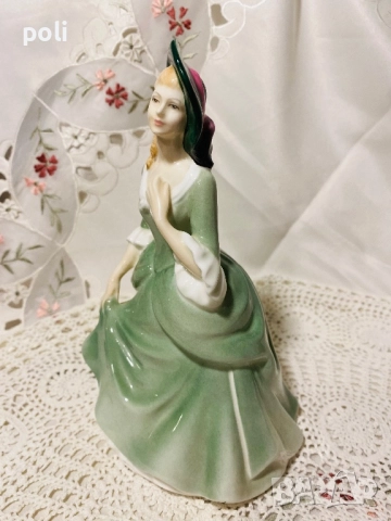 порцеланова статуетка, снимка 2 - Статуетки - 52157823
