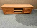 Нисък шкаф изработен изцяло от дърво, снимка 4