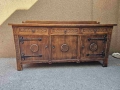 Контрабюфет с дърворезба и метален обков, снимка 1