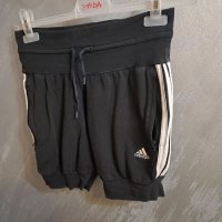 Adidas къси панталони , снимка 3 - Къси панталони и бермуди - 41656205