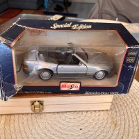 Mercedes 500SL 1:24,Maisto, снимка 13 - Колекции - 42313514