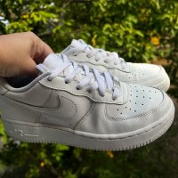 Nike Air Force 1 Low — номер 37.5, снимка 2 - Маратонки - 42691384