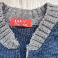 Нова жилетка , снимка 2 - Детски пуловери и жилетки - 39443626