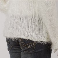 Пуловер  в бяло поло размер М ново, снимка 2 - Блузи с дълъг ръкав и пуловери - 34375596