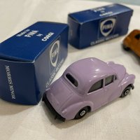 Метални колички CORGI Fina Morris Minor и Citroen 2 Cv 1:64, снимка 1 - Колекции - 35747017