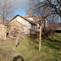 Къща в село Лисово, снимка 4 - Къщи - 44794656