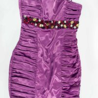 Виолетова рокля с ефектни камъни Desperado London - L, снимка 2 - Рокли - 42589883