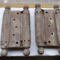 Стари ковани панти за порта, снимка 2 - Антикварни и старинни предмети - 36218030