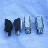 ОРГИНАЛНИ интериорни лампи за купето audi Q5, снимка 2 - Аксесоари и консумативи - 36055829