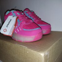 Светещи обувки маратонки с колелца GASPER, снимка 4 - Детски обувки - 39318546