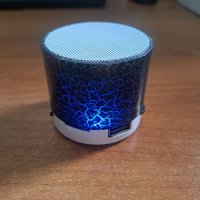 Цветна Bluetooth музикална звукова колона, снимка 1 - Bluetooth тонколони - 41474897