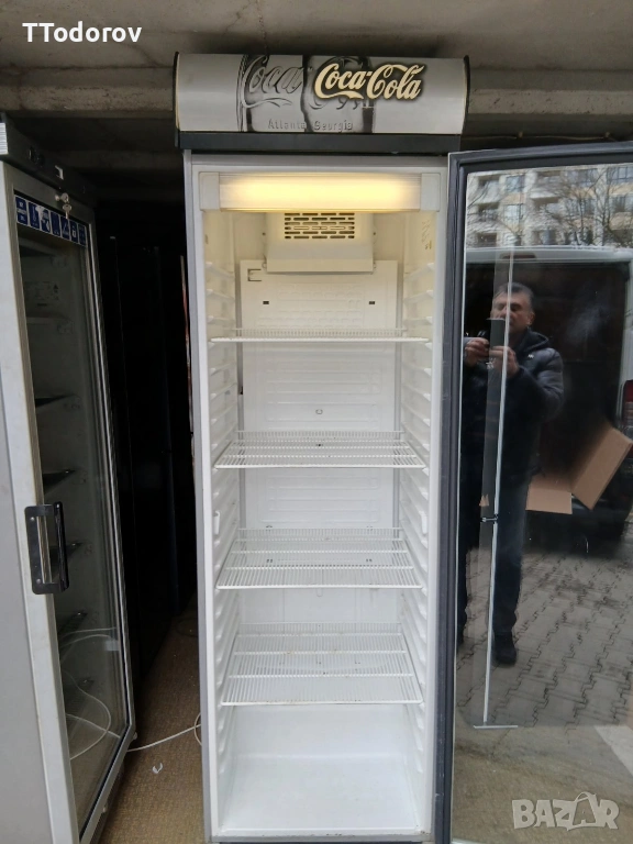 Професионална хладилна витрина за напитки FKG 410 Silver , снимка 1