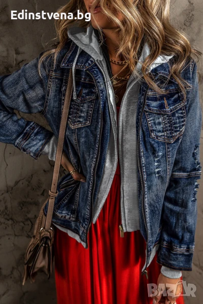 Дамско дънково яке в тъмносин цвят, с контрастна сива подплата, снимка 1