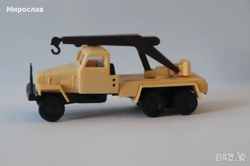 IGRA?? H0 1/87 PRAGA TATRA КАМИОН КРАН МОДЕЛ КОЛИЧКА ИГРАЧКА, снимка 1