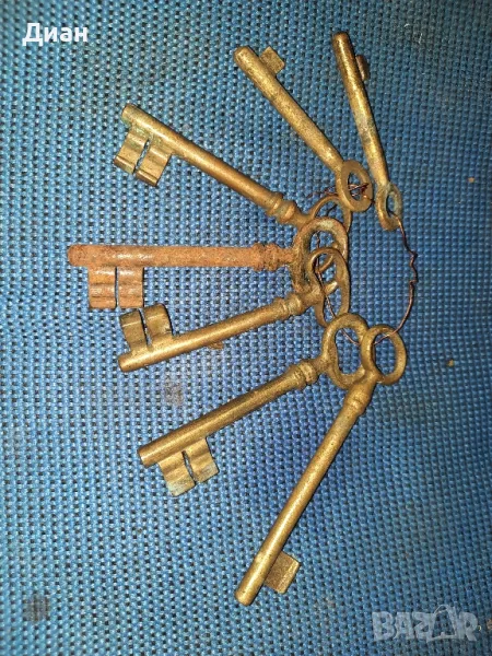 стари бронзови ключове, снимка 1