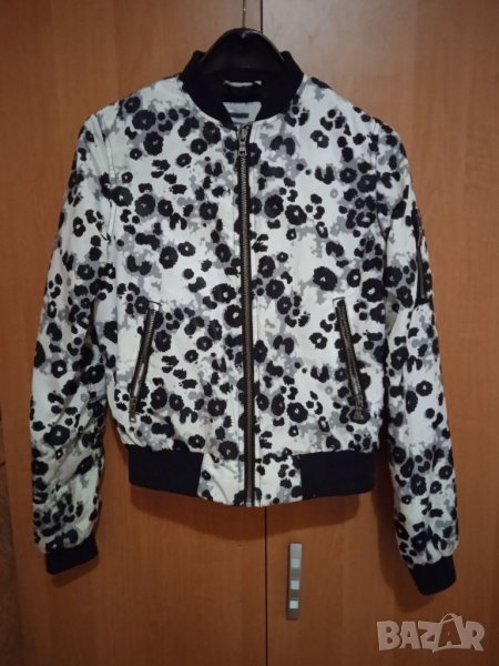 Яке, снимка 1