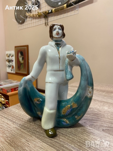 Порцеланова фигура „Рибар с мрежа“, снимка 1